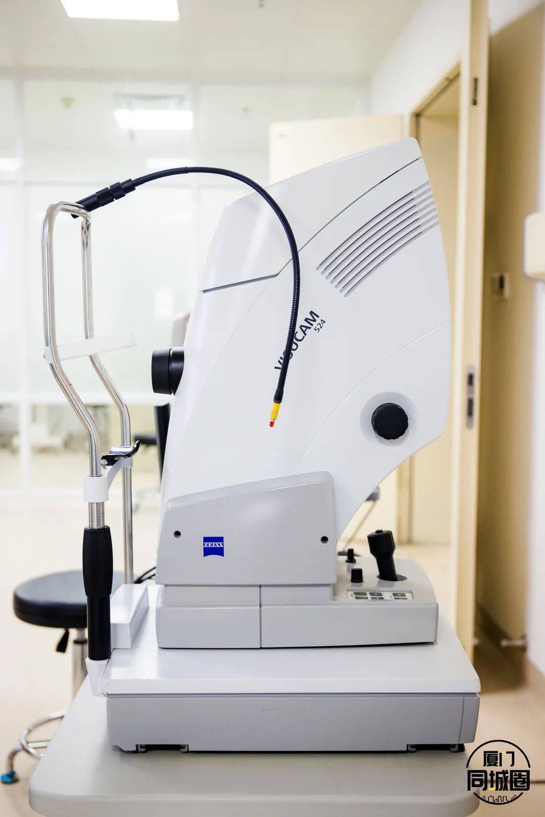 及早且定期检测双眼,会发现很多隐藏的视力问题,如此必要又划算的检测