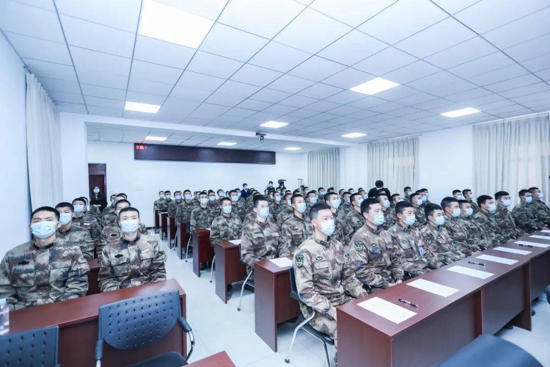 送法进军营共筑强军梦最美普法声音宣讲团走进丰台驻区某部队