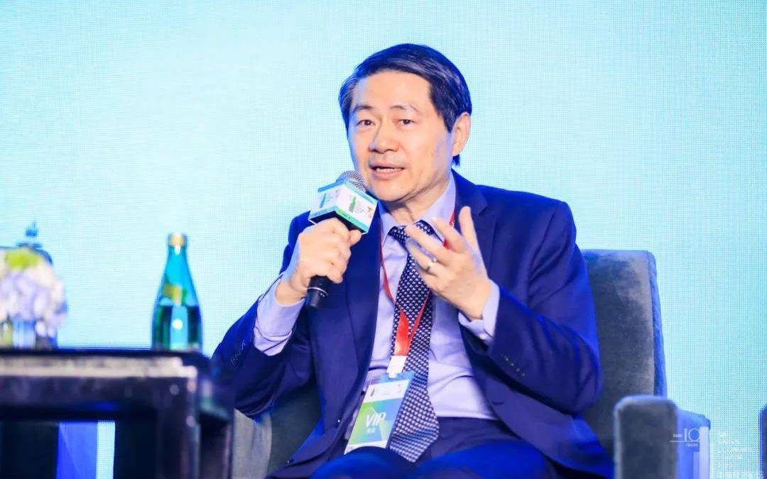 专访全球化智库主任王辉耀特朗普是逆全球化的典型代表