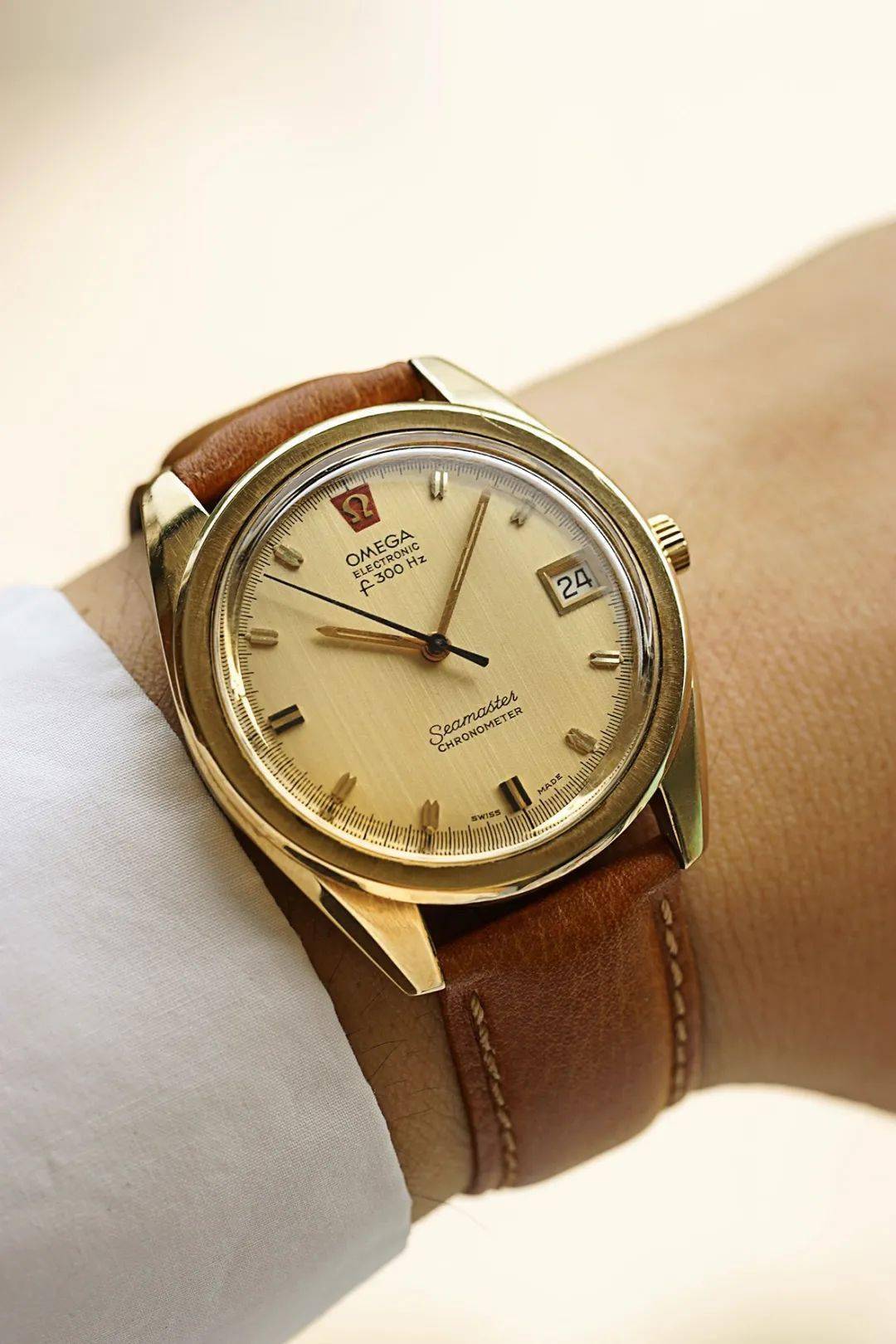 奇妙的omega音叉腕表