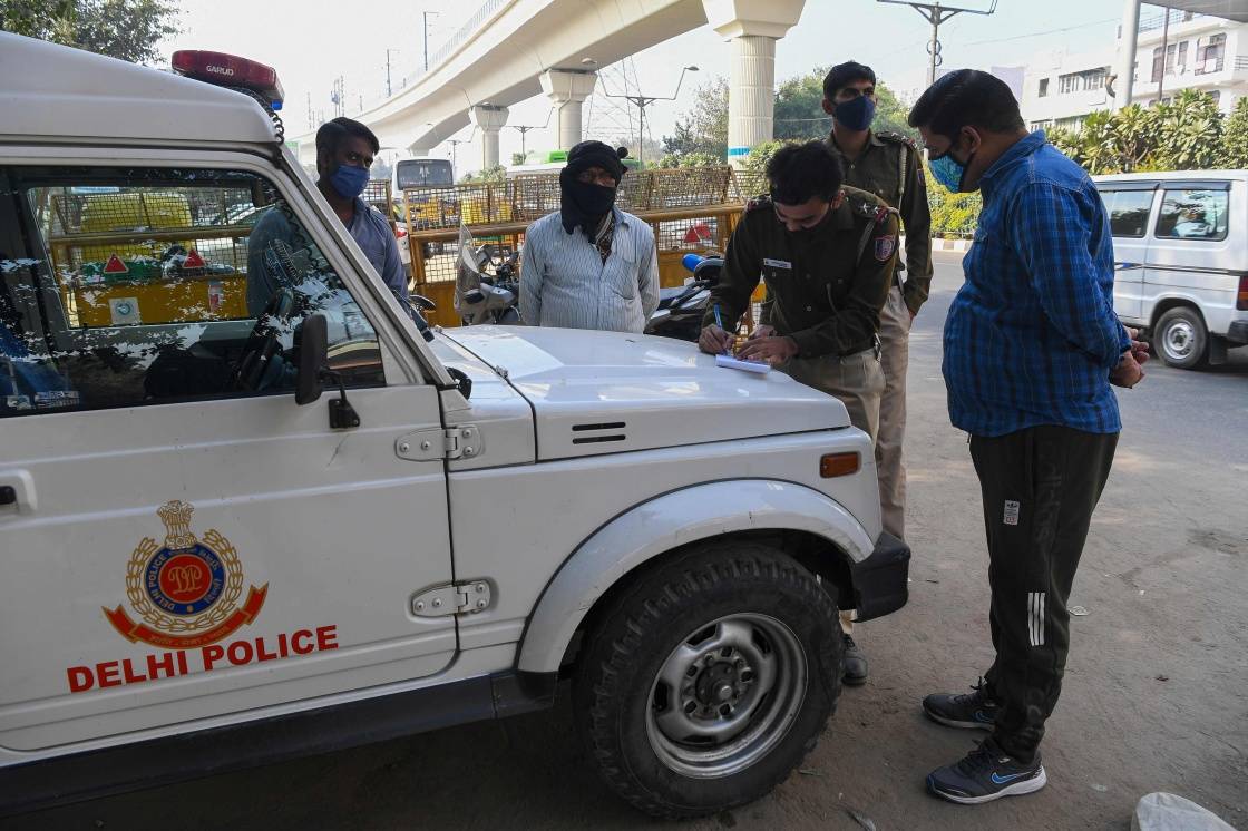 印度新增新冠确诊病例逾3.7万例,累计超917万例