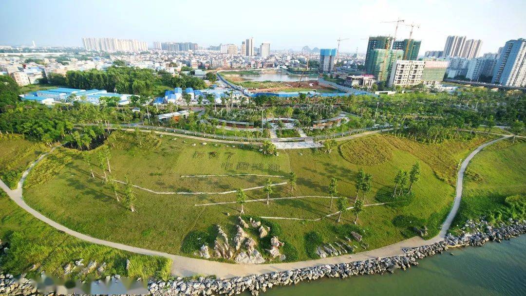 十四里碧岸绘就古郡新城_郁江