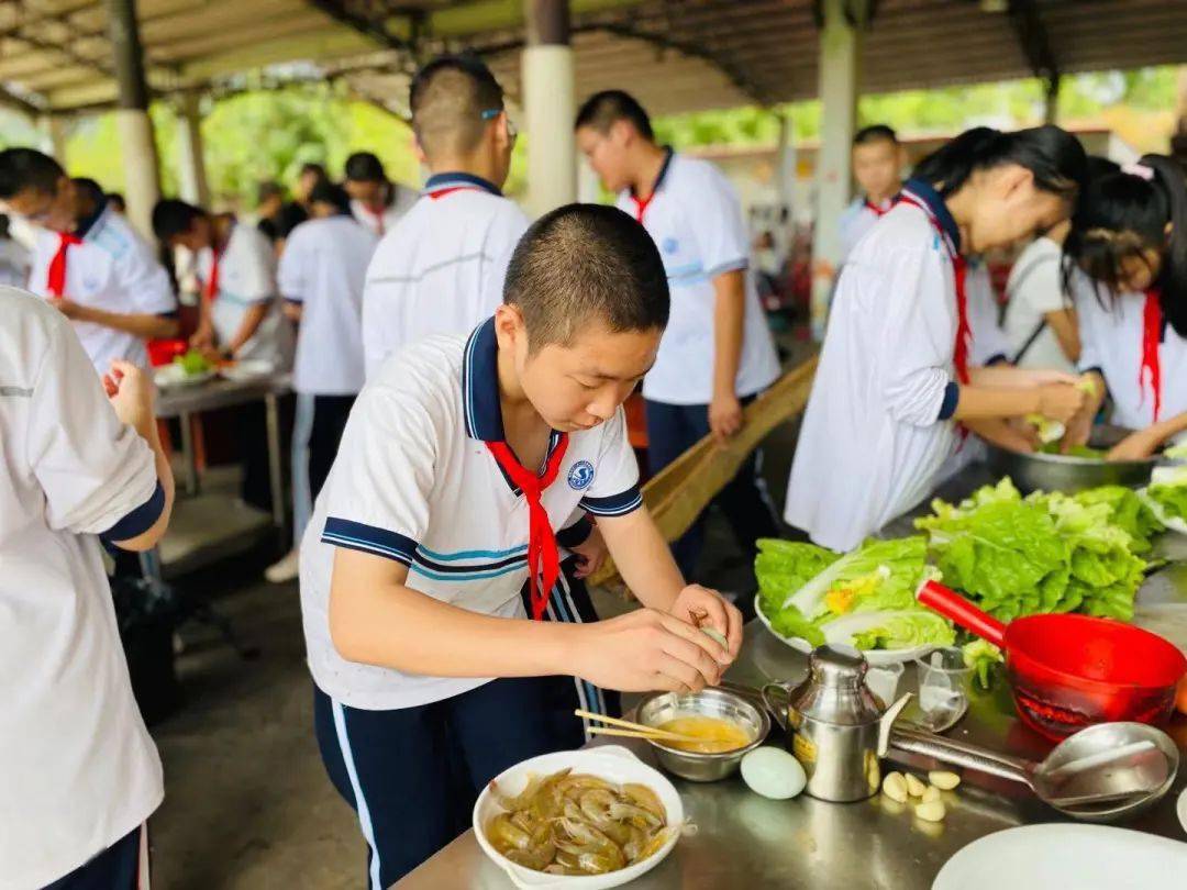 乐学当自强(第二日) ——记厦门双十漳校2019级初二年段东南花都研学