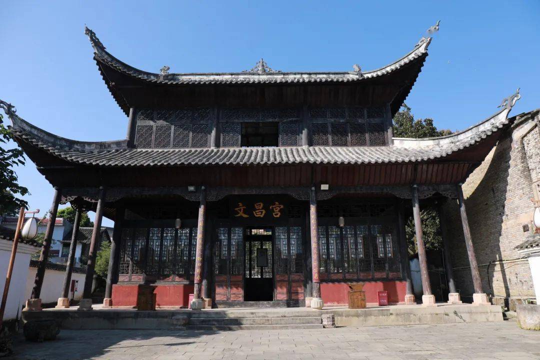 现如今,古城内依然保存着古老院落,比较有代表性的是谭家大院,文昌宫