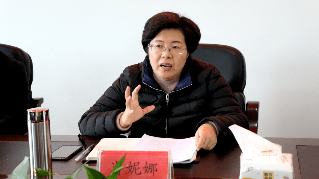 县领导在鸡冠山乡宣讲党的十九届五中全会精神并调研