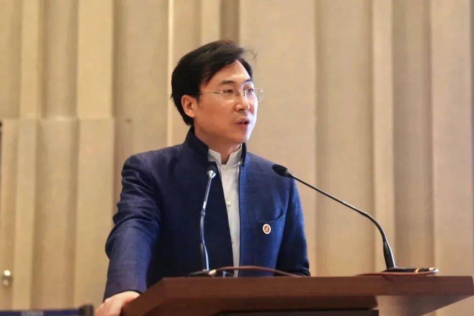 上海音乐学院党委副书记,副院长徐卫,中共上海市委宣传部新闻出版局