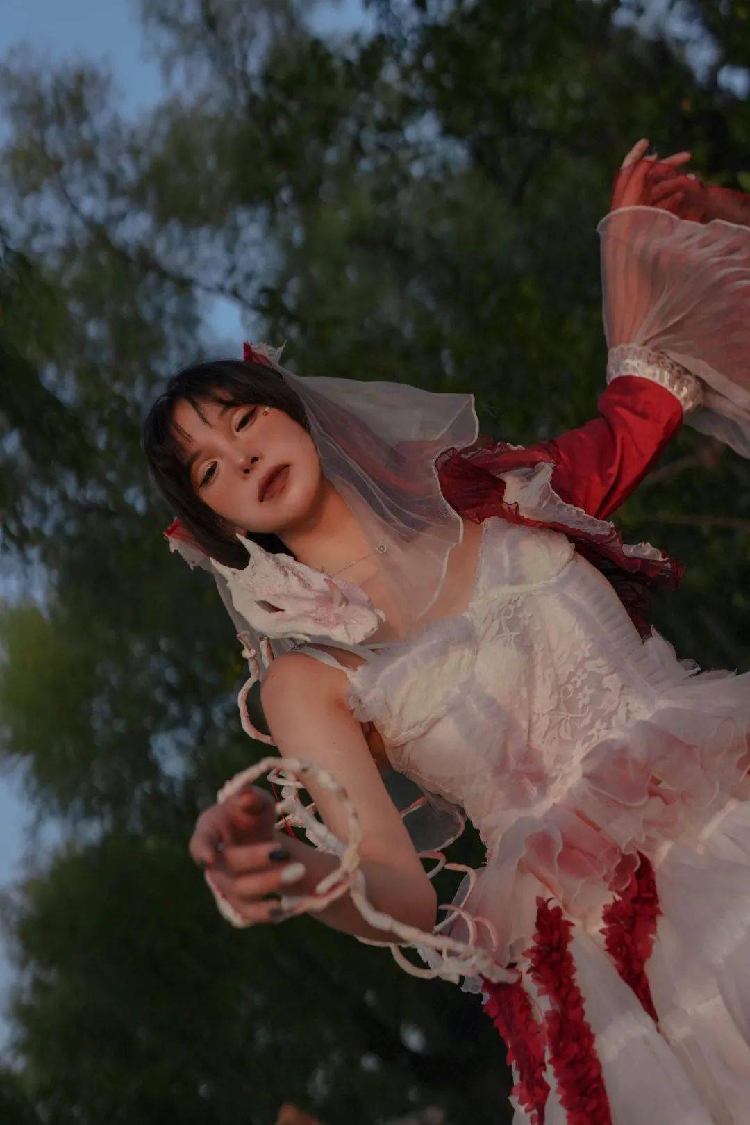 查看更多铜奖:《朝圣者》设计师:王志舜 刘苏丹 蔡如愿 孙玮阳 李雨晴