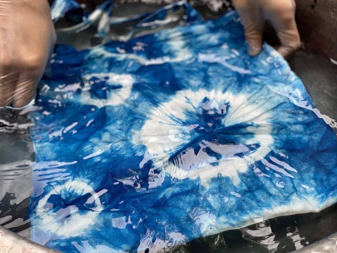 草木染寻味古法草木染色百年老宅里的自然手作体验