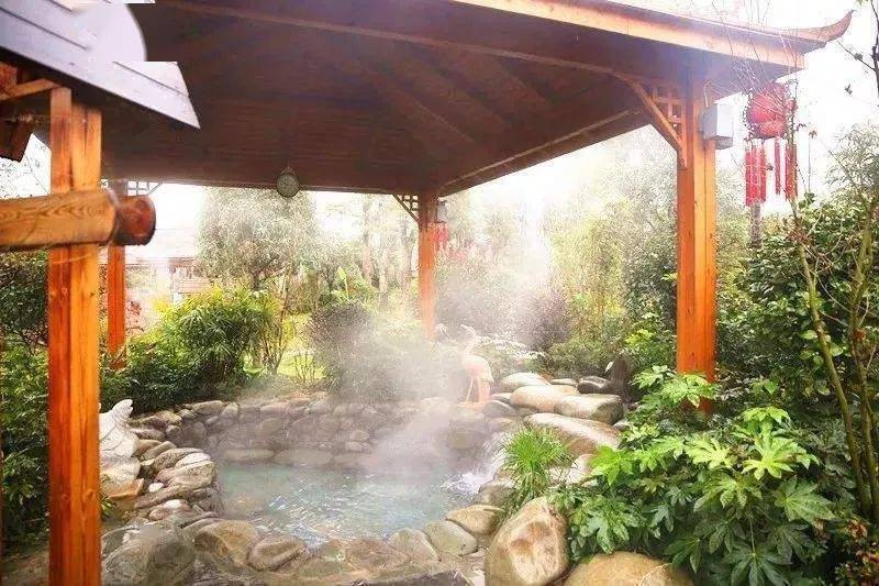 咏石阡天赐古温泉云上仙人街