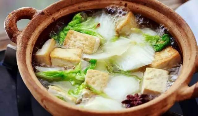 白菜炖豆腐,这么做好吃又简单