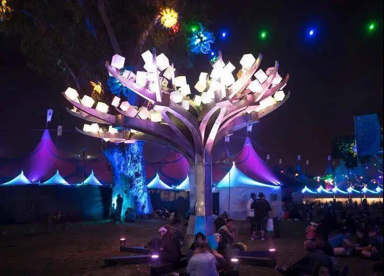 从全球火爆的灯光互动装置看未来灯光创意的主流玩法