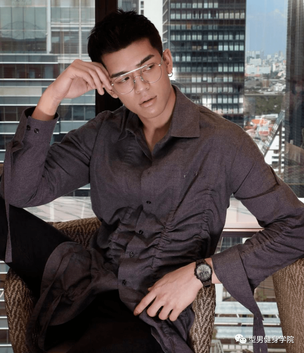 有着古希腊美少年身材的泰国男神,终于出性感大片写真了!_joss