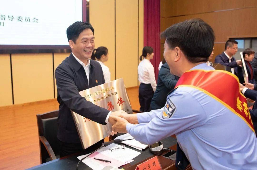 "福清市精神文明建设先进个人"称号60名同志被授予"福清市精神文明