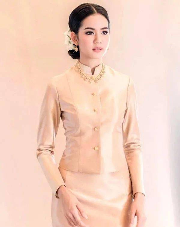 这身look"泰"美丽啦!