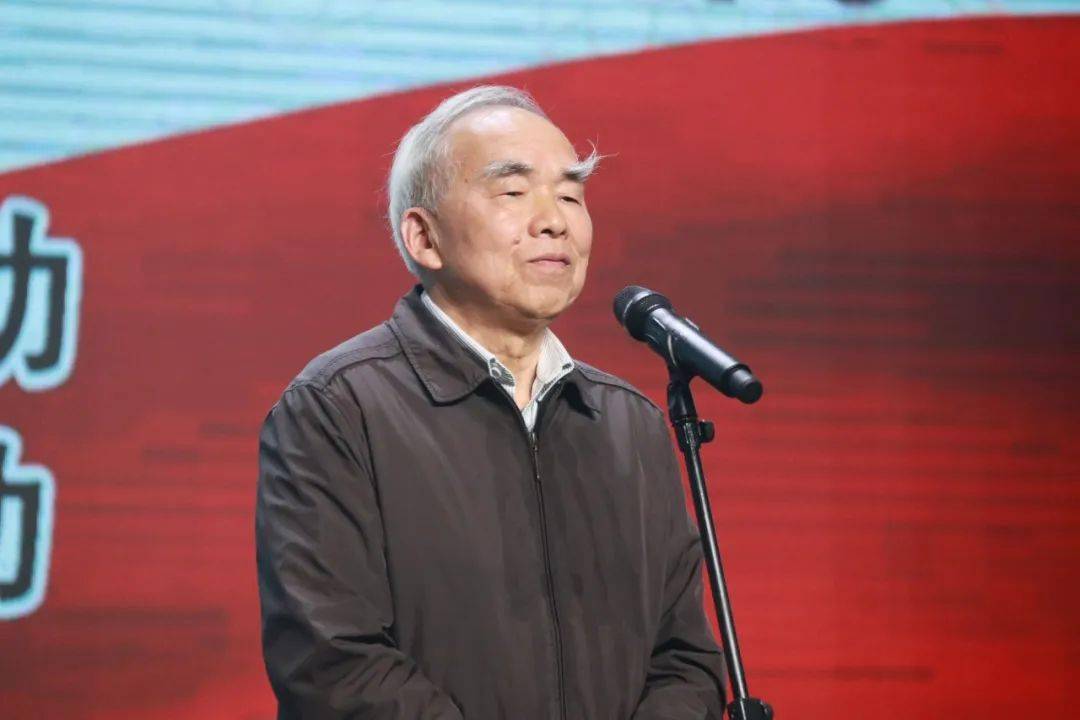 最后,黄友源对金华市特殊教育学校近年来所做工作给予了充分肯定,希望