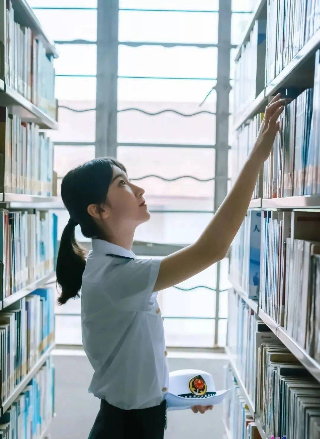 航坚持着特色办学广州航海学院让我们一起走进大学校服~大部分的大学