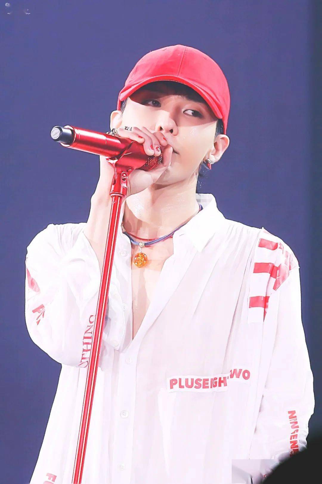 权志龙高清照旧图可以做壁纸