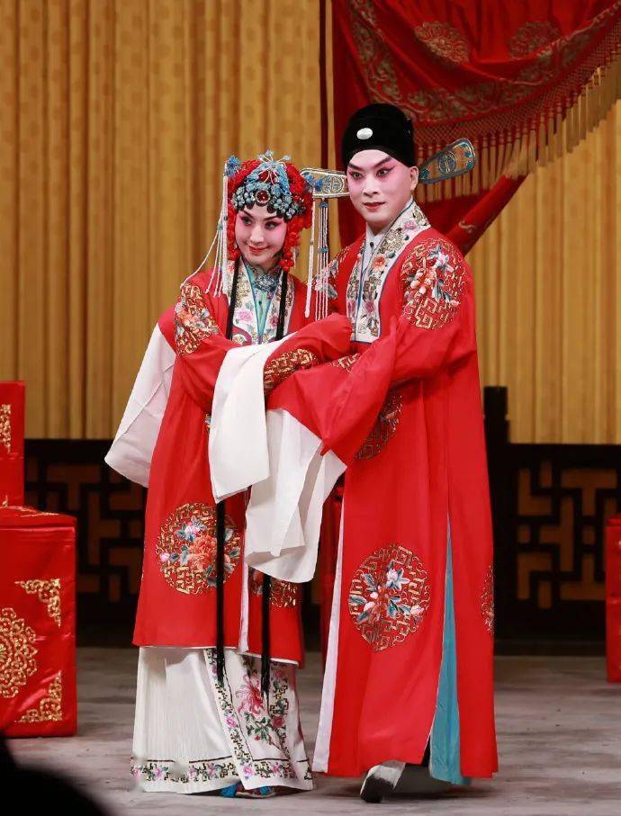 婚堂上的茶礼浓浓中国味