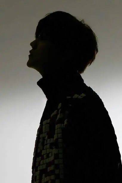 鹿晗孟美岐肖战王源吴亦凡王俊凯看来人长得好看,就连光都会偏爱他们