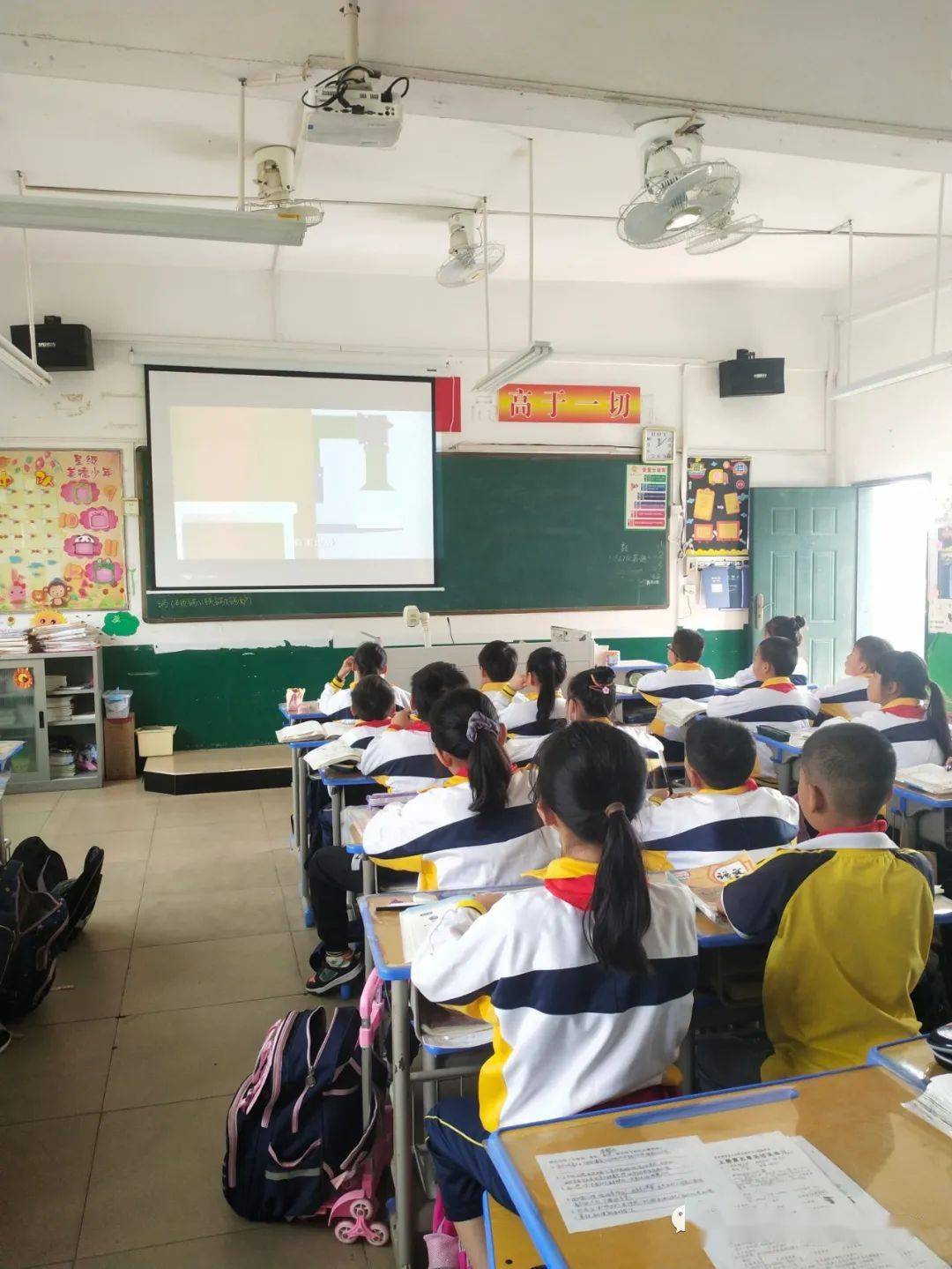 粹美课程垃圾分类从我做起阳溪中心小学开展垃圾分类主题活动