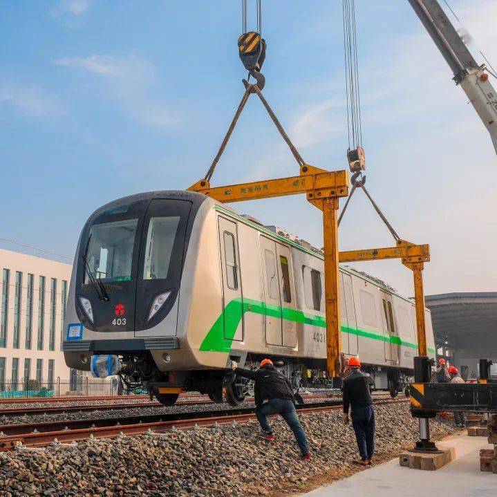 解密新车亮点中车唐山公司天津地铁4号线首列车调试工作正式启动
