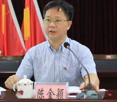 乐峰镇召开电商协会成立筹备会