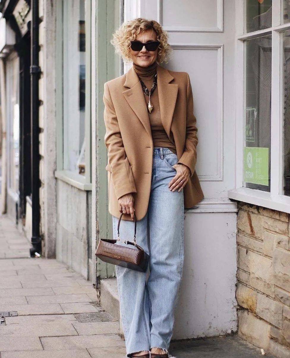 百搭h型大衣怎么穿怎么美_身材