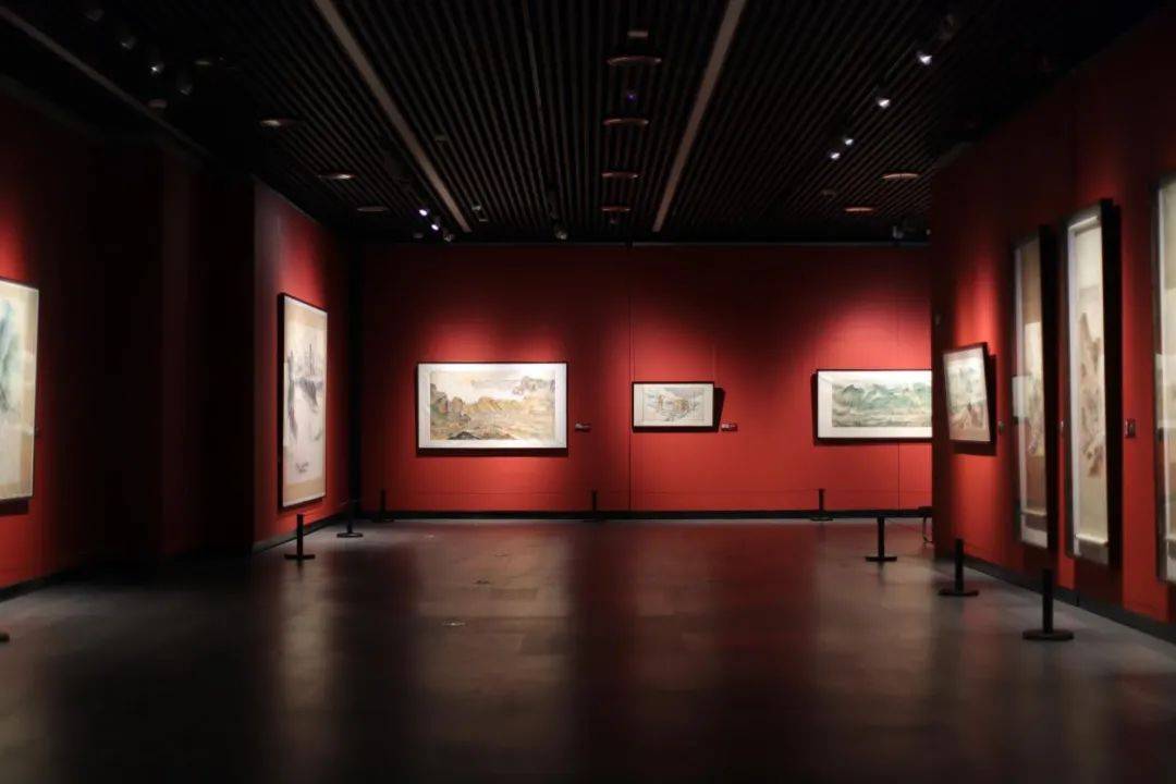 京韵华彩北京画院藏精品绘画展于宜兴市美术馆开幕