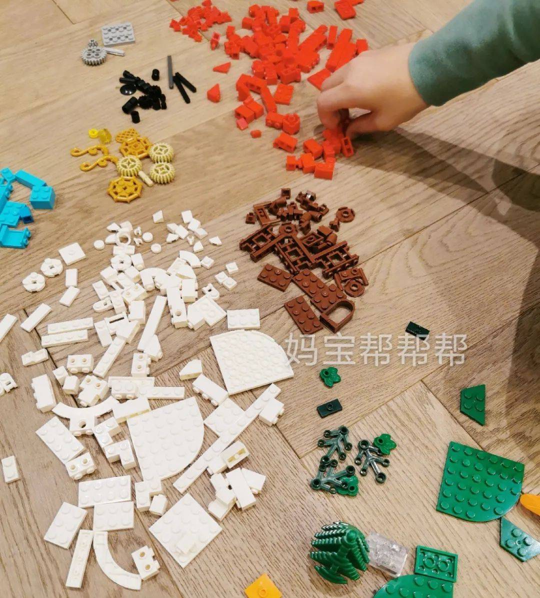 58元乐高式拼插积木圣诞音乐盒348片小颗粒好拼又好听