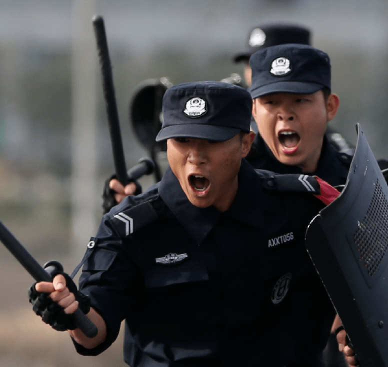 警棍盾牌術動作連貫,一氣呵成,持盾基本動作,格鬥擊打動作等基礎動作