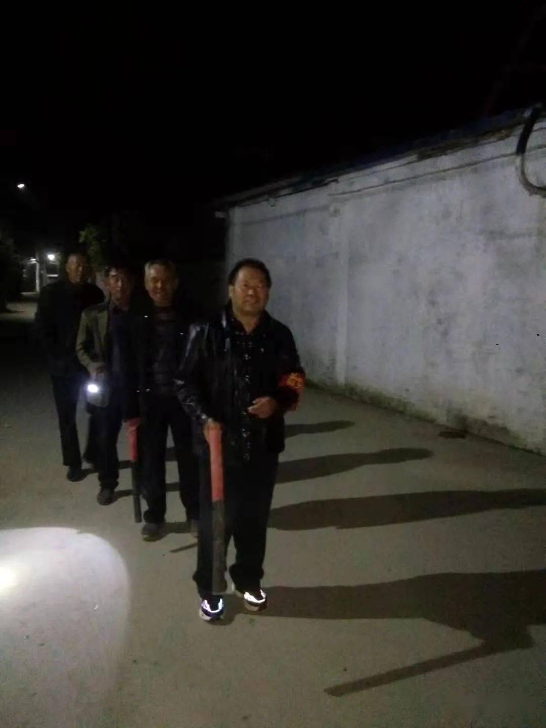 娄店乡夜间巡逻常态化点亮冬季平安灯