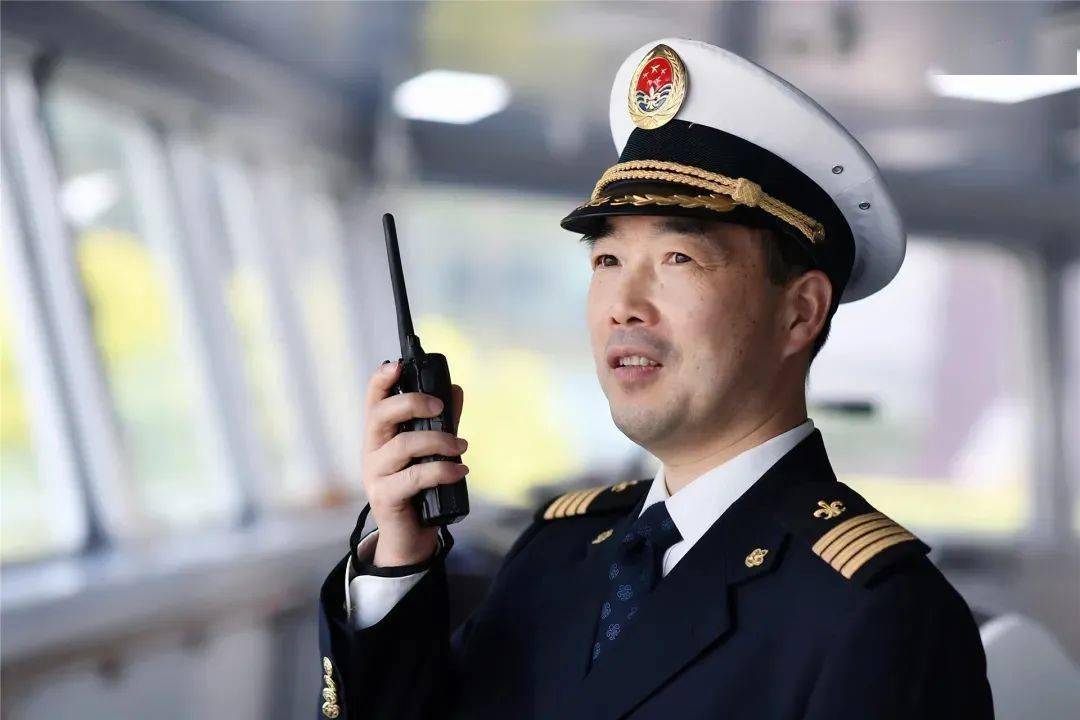 初心在方寸咫尺在匠心港口系统全国劳动模范和先进工作者事迹展播二