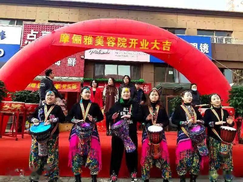 摩俪雅美容院百天打造素颜美女!