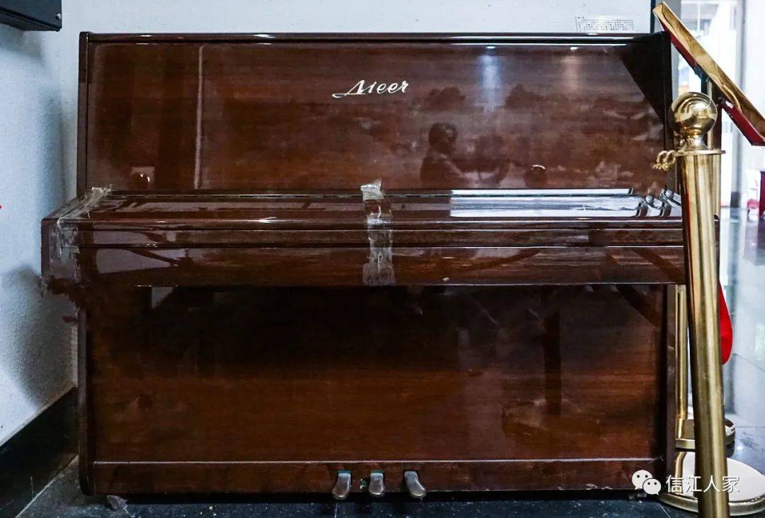 聂耳牌钢琴(1958年上海钢琴厂制作以聂耳命名的钢琴)聂耳遗物聂耳遗物