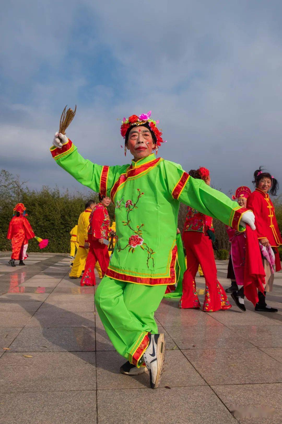 辉光日新1006莱西社区秧歌队进京演出前的排练