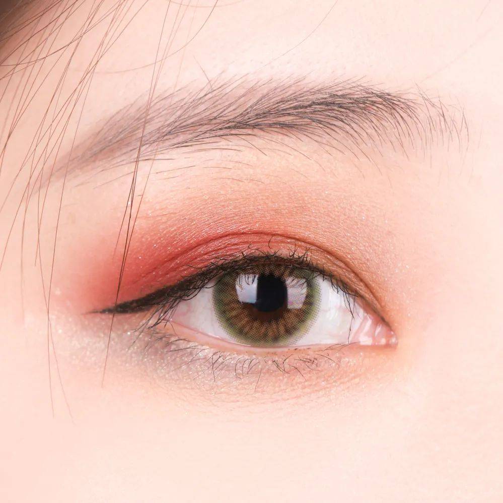 不懂就问,这剧的桃花眼影是认真的?