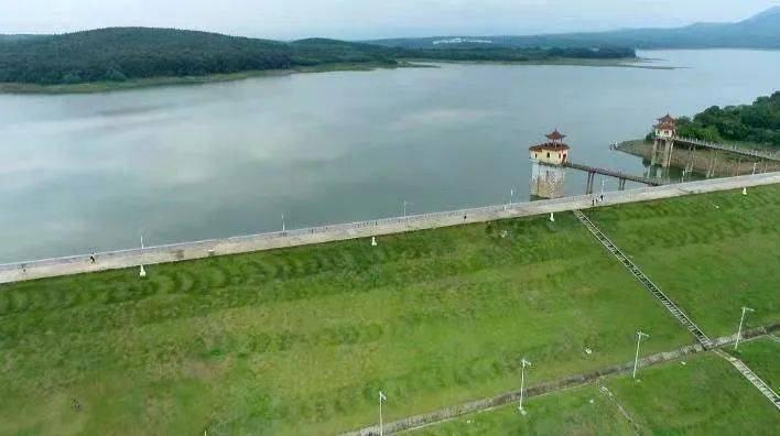 据了解,2013年,钟祥市政府与北京汇源集团签订了《石门水库大水面承包