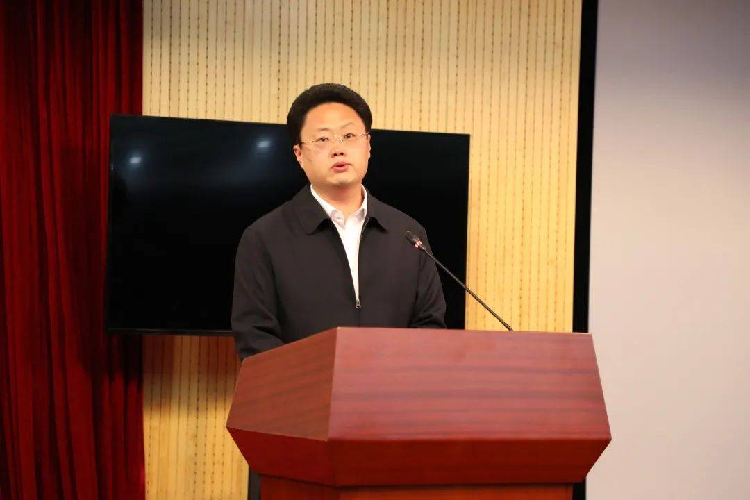 专题学习班结业式举行,区工委书记,管委主任吕晓东代表经区做交流发言