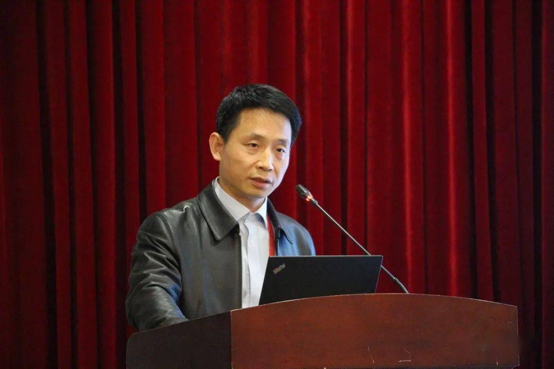 简讯| 华科精准手术机器人应用推广会举行 - 第十届