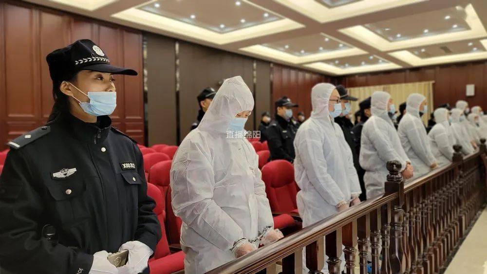 刘强等24人涉黑案审宣判最高获刑20年