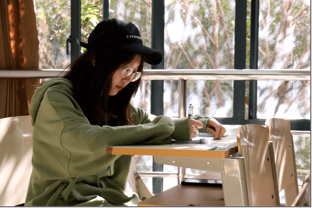 立学教育,云上有约 | 经贸读书人:晨光不问赶路人