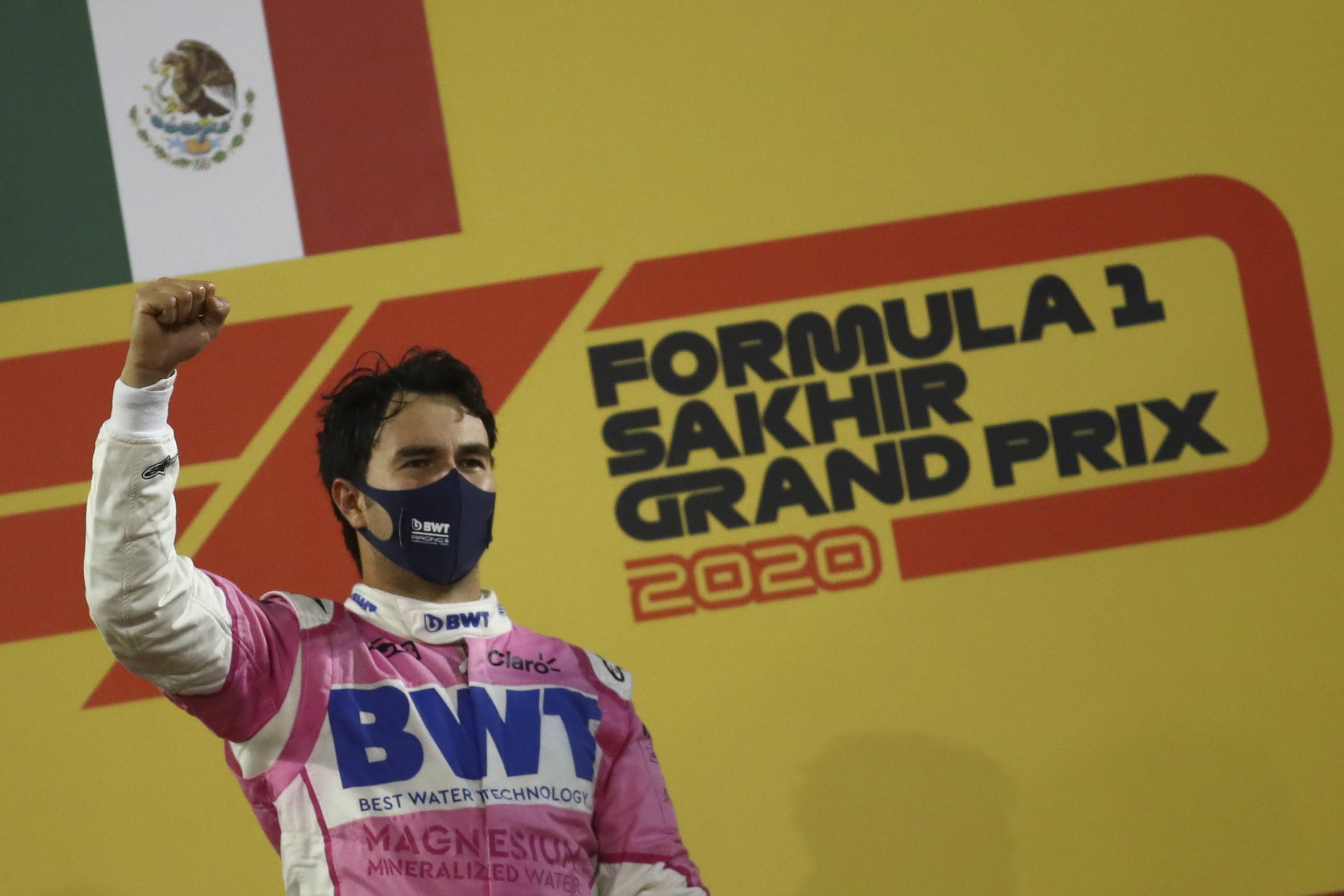 赛车f1大奖赛萨基尔站佩雷斯夺冠