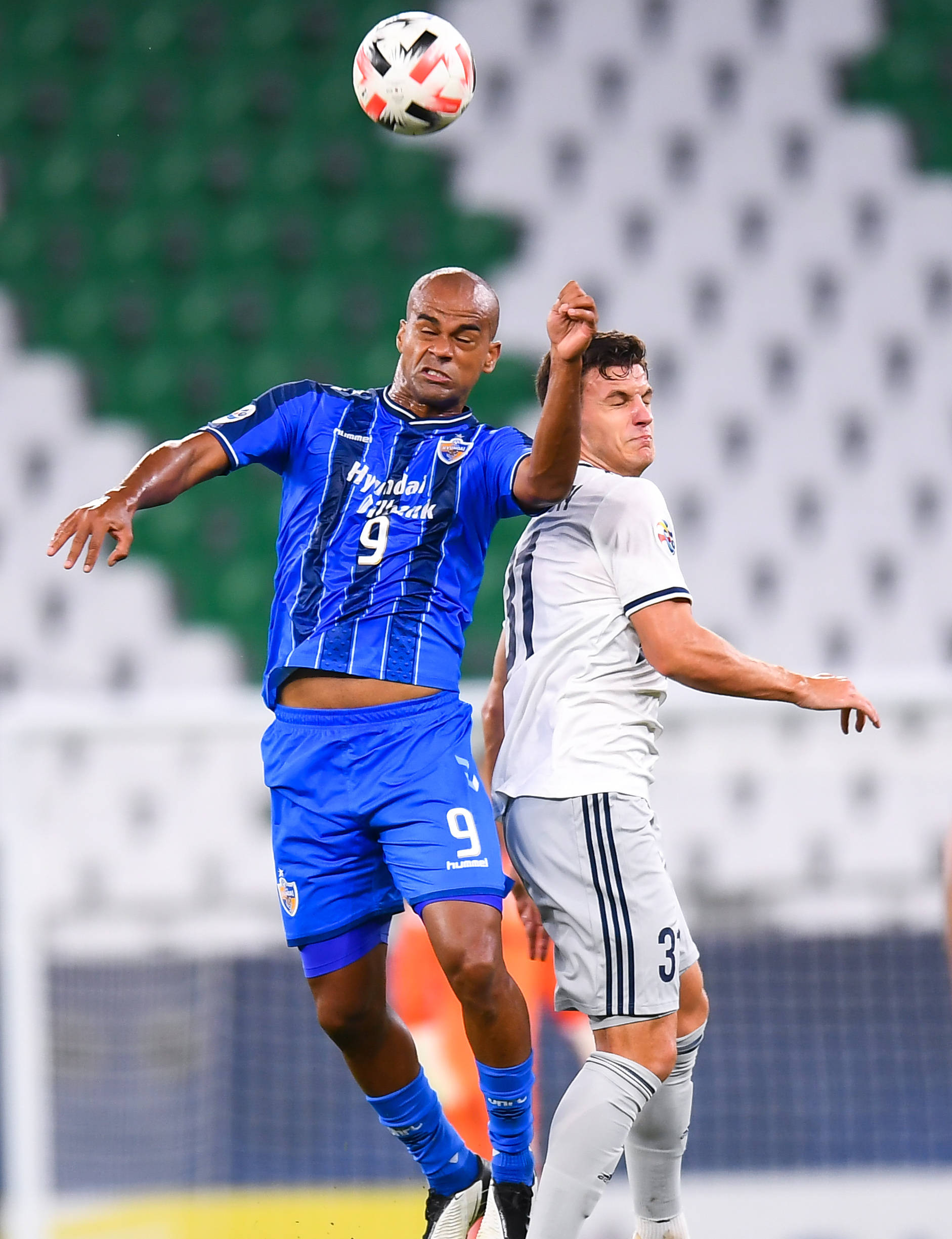 足球——亚冠:蔚山现代晋级八强