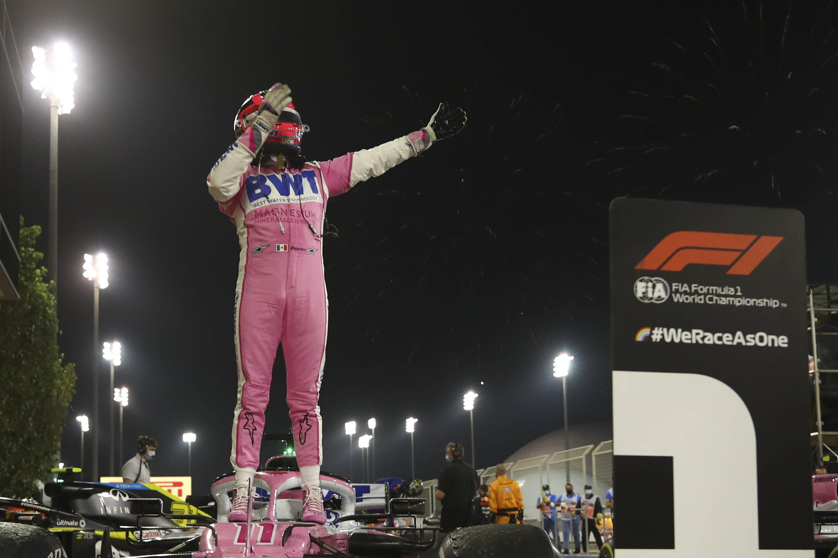 赛车——f1大奖赛萨基尔站:佩雷斯夺冠