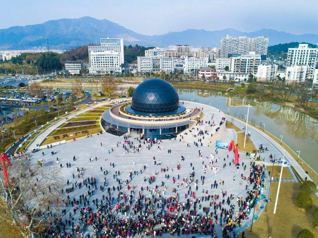 黄山区日月广场图片图片