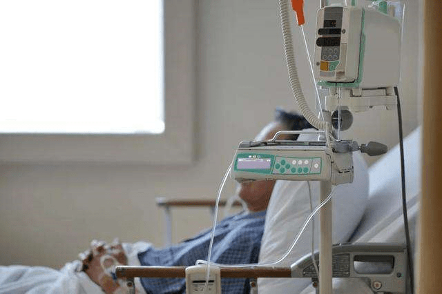 18.补充维生素c/e/d能否使稳定期慢阻肺患者获益?