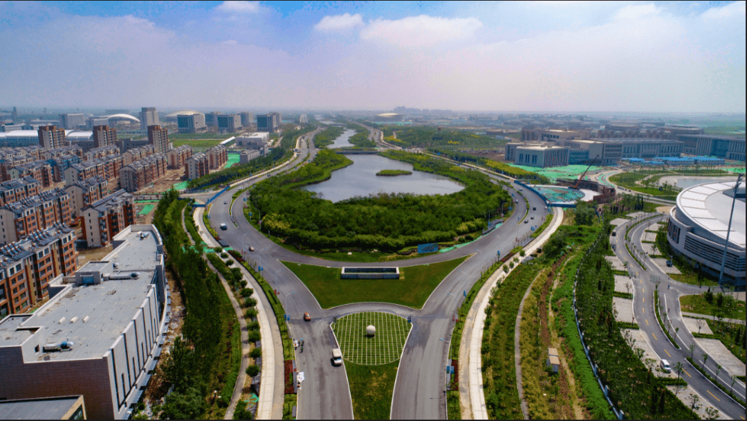 院将在天津市内以南京路主院区为根本,向南建成团泊新院区并投入使用