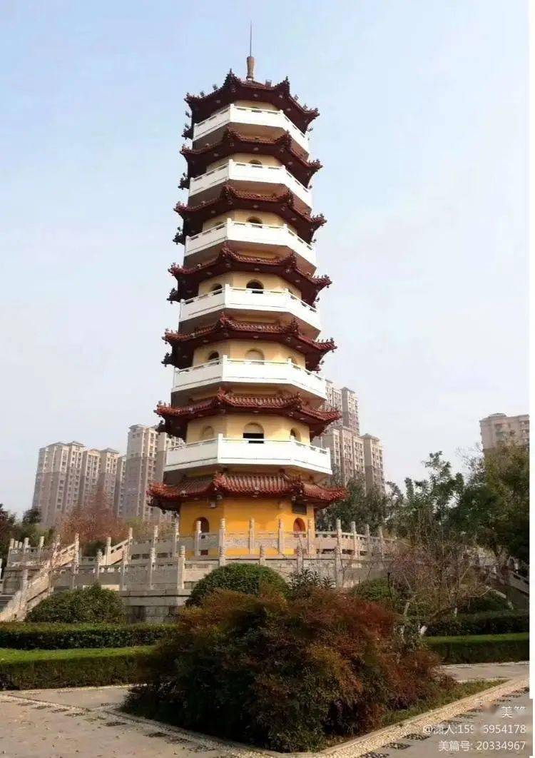 鳳鳴塔奎山塔彭祖樓蘇公塔燕子樓{唐代)黃樓(宋代)雲龍公園霸王橋彭祖