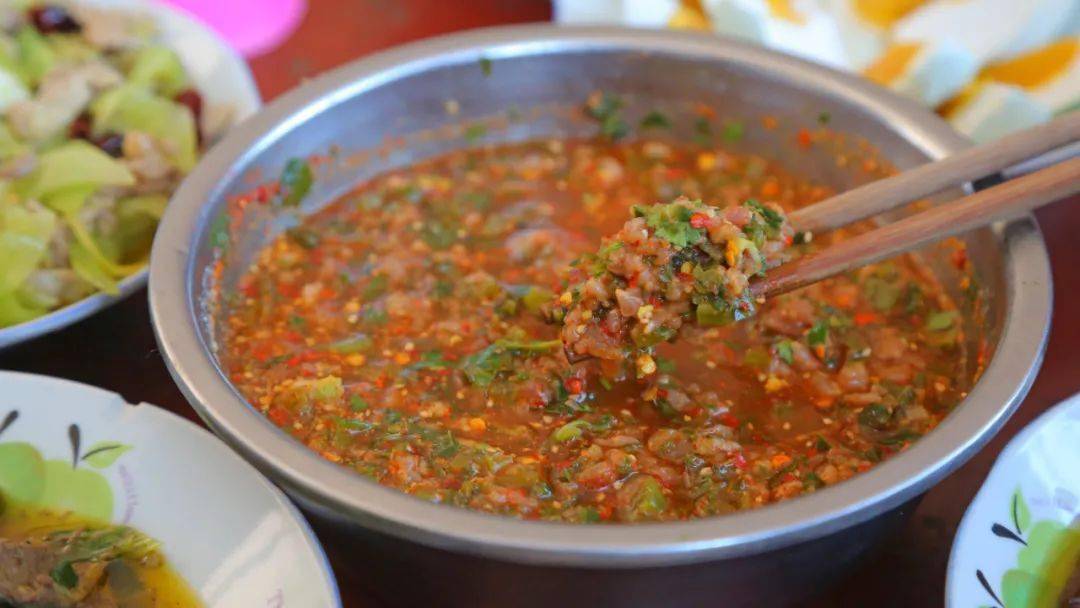走去施甸吃年猪饭