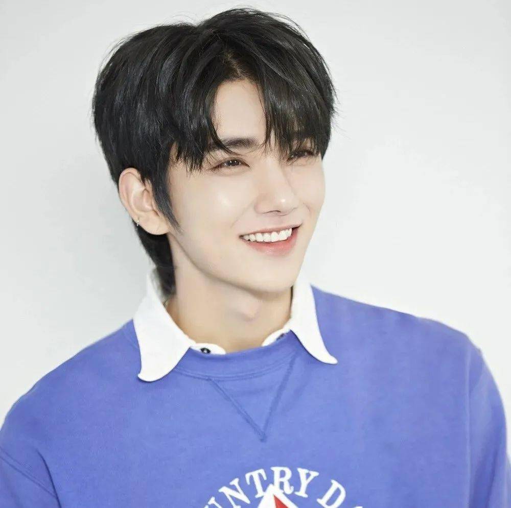 微信头像seventeen洪知秀